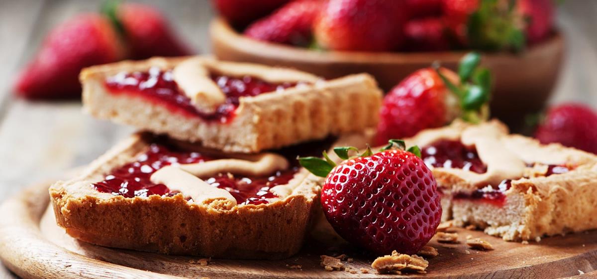 Crostata integrale con marmellata di fragole
